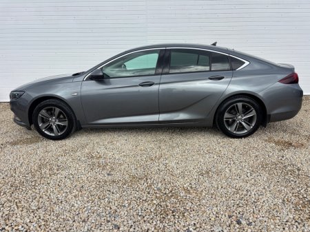 2020 Opel Insignia - photo 9