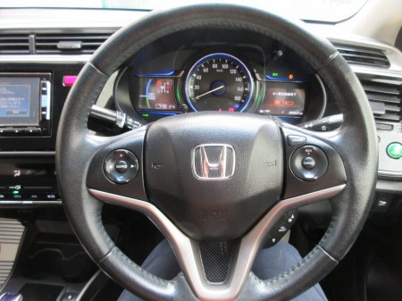 2015 Honda Grace - photo 14