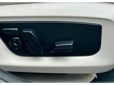 2022 BMW 5-Series - photo 8