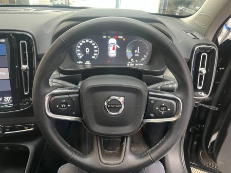 2022 Volvo XC40 - photo 10