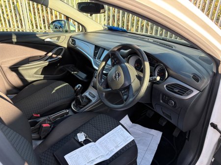 2017 Opel Astra - photo 10