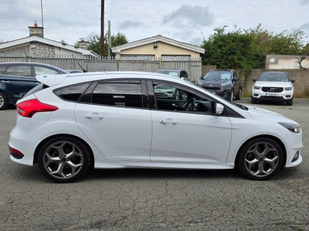 2016 Ford Focus - photo 4