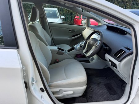 2015 Toyota Prius - photo 6