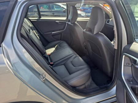 2015 Volvo V60 - photo 16