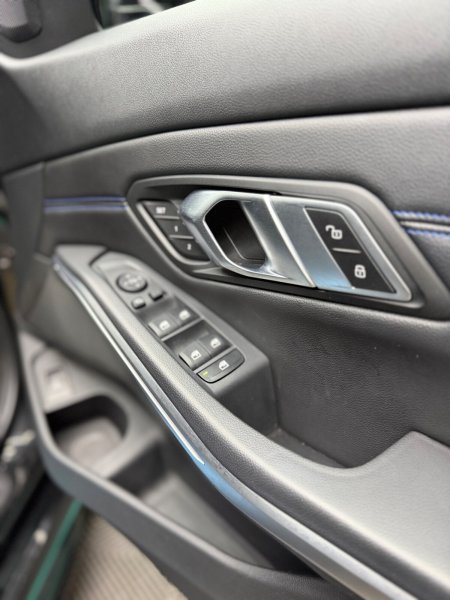 2021 BMW 3-Series - photo 17