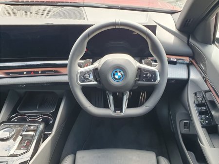 2026 BMW 5-Series - photo 5