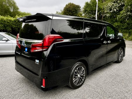 2019 Toyota Alphard - photo 6
