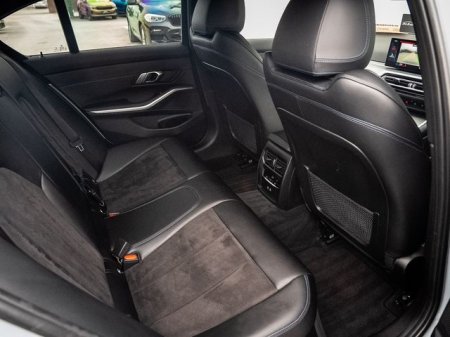 2023 BMW 3-Series - photo 9