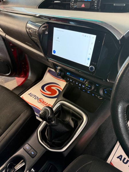 2026 Toyota Hilux - photo 13