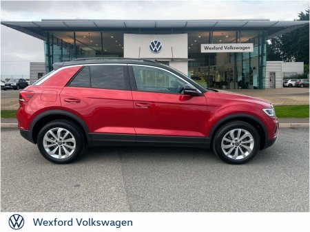 2025 Volkswagen T-Roc - photo 4
