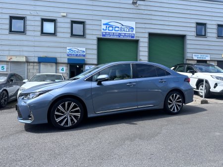 2022 Toyota Corolla 1.8 Hybrid Luna Sport Saloon
