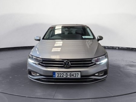 2022 Volkswagen Passat - photo 2