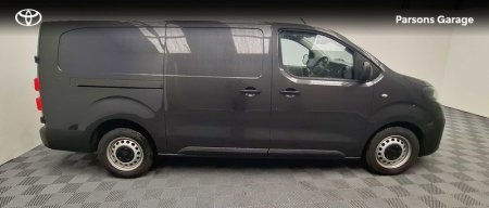 2025 Toyota Proace - photo 4