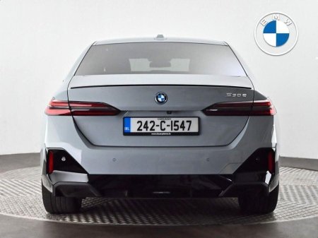 2024 BMW 5-Series - photo 15