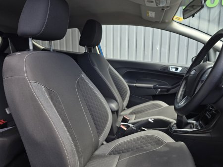 2016 Ford Fiesta - photo 11