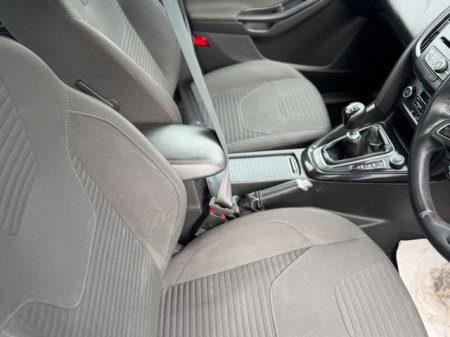 2017 Ford Focus - photo 8