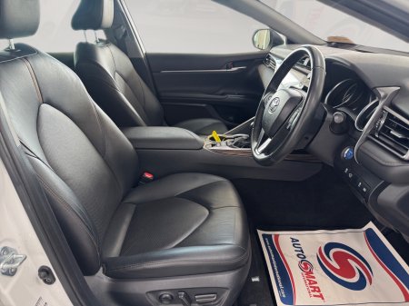 2020 Toyota Camry - photo 11