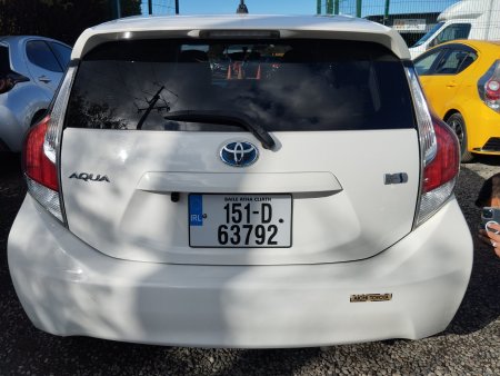 2015 Toyota Aqua - photo 15