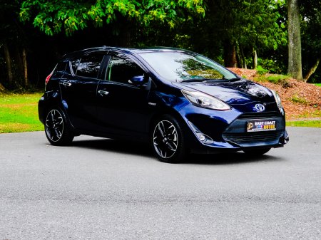 2018 Toyota Aqua - photo 2
