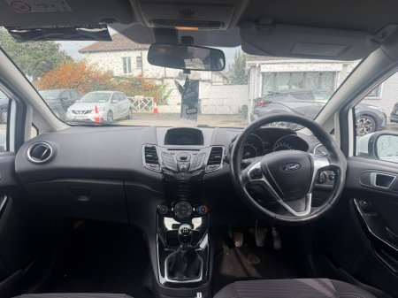 2013 Ford Fiesta - photo 16