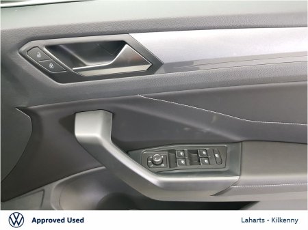2024 Volkswagen T-Roc - photo 21