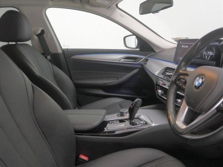 2023 BMW 5-Series - photo 12
