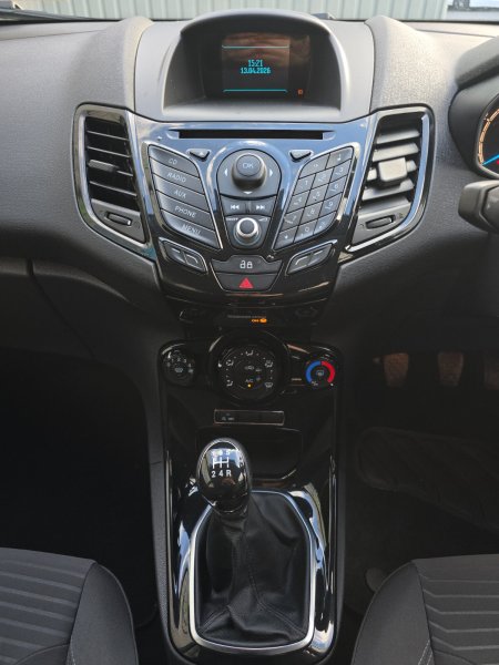 2014 Ford Fiesta - photo 13