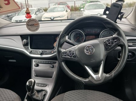 2016 Vauxhall Astra - photo 15