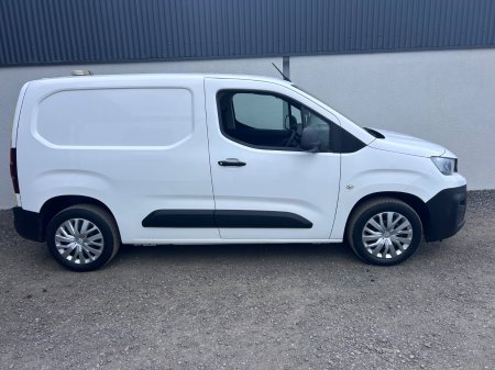 2020 Peugeot Partner - photo 2