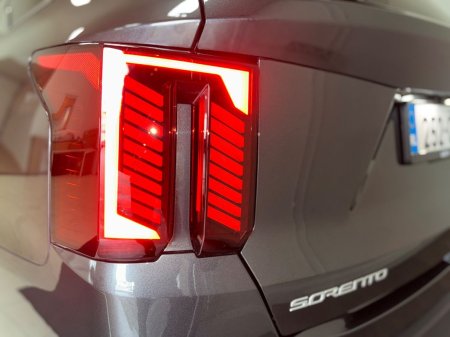 2025 Kia Sorento - photo 10