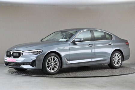 2022 BMW 5-Series - photo 4