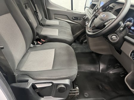 2020 Ford Transit - photo 9