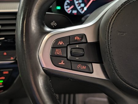 2020 BMW 5-Series - photo 24