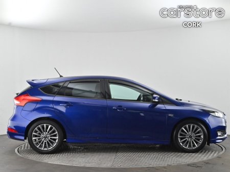 2018 Ford Focus - photo 2