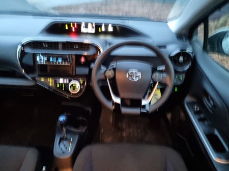 2020 Toyota Aqua - photo 13