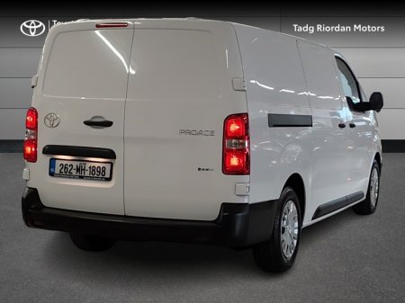 2026 Toyota Proace - photo 2