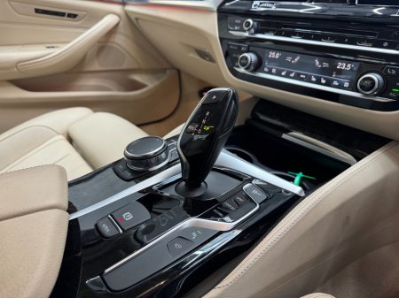 2018 BMW 5-Series - photo 10