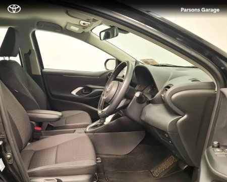 2023 Toyota Yaris - photo 8