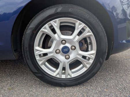 2017 Ford Fiesta - photo 3