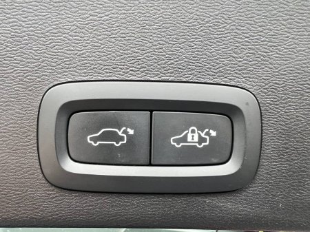 2023 Volvo XC40 - photo 13