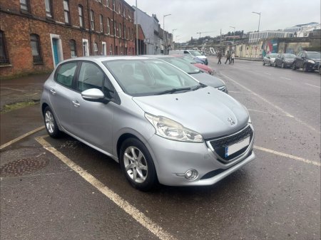 2014 Peugeot 208 - photo 2