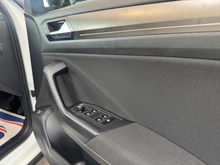 2021 Volkswagen T-Roc - photo 12