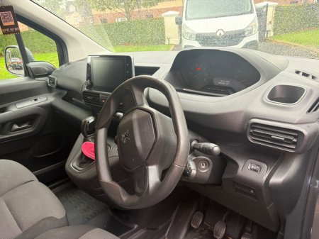 2019 Peugeot Partner - photo 13