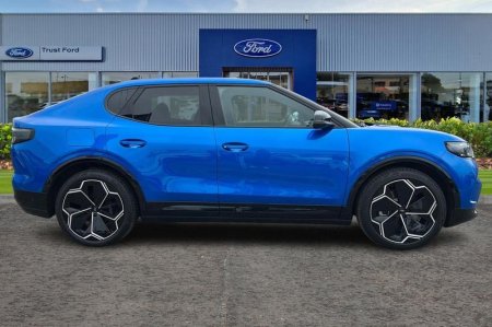 2025 Ford Capri - photo 3