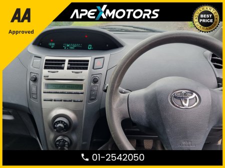 2010 Toyota Yaris - photo 14