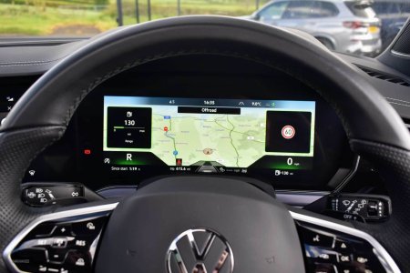 2024 Volkswagen Touareg - photo 16
