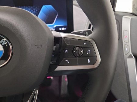 2026 BMW iX - photo 18