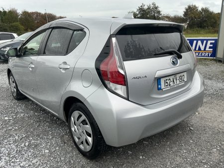 2015 Toyota Aqua - photo 6