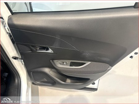 2023 Peugeot 2008 - photo 17
