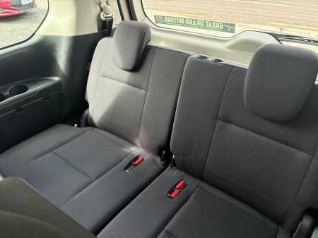 2017 Nissan Serena - photo 18